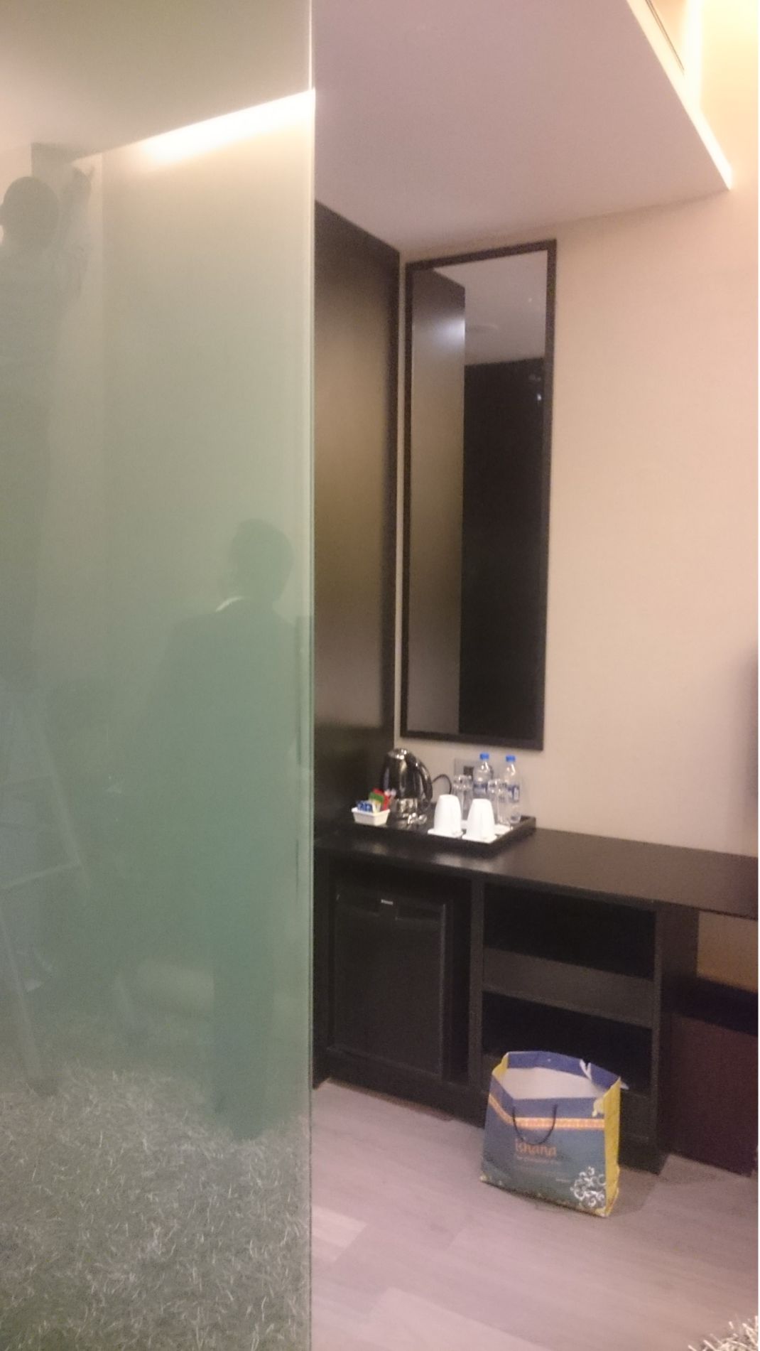 AIRPORT HOTEL